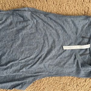 size 6 gray lululemon tank top